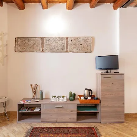 GuestHost - Giusino Experience in Palermo's Heart-3